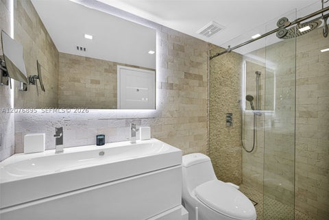 Tiny photo for 7601 E Treasure Dr #1419, North Bay Village, FL 33141 (MLS # A12076895)