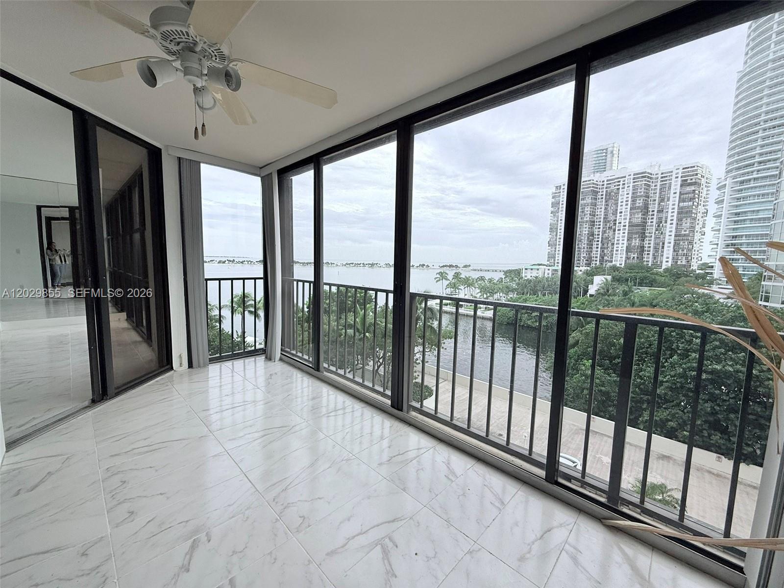 1925 Brickell Ave D610
