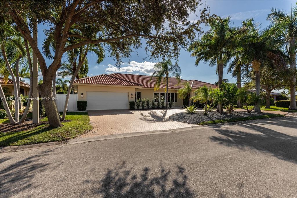 Photo of 3010 NE 58th St, Fort Lauderdale, FL 33308 (MLS # A11939112)