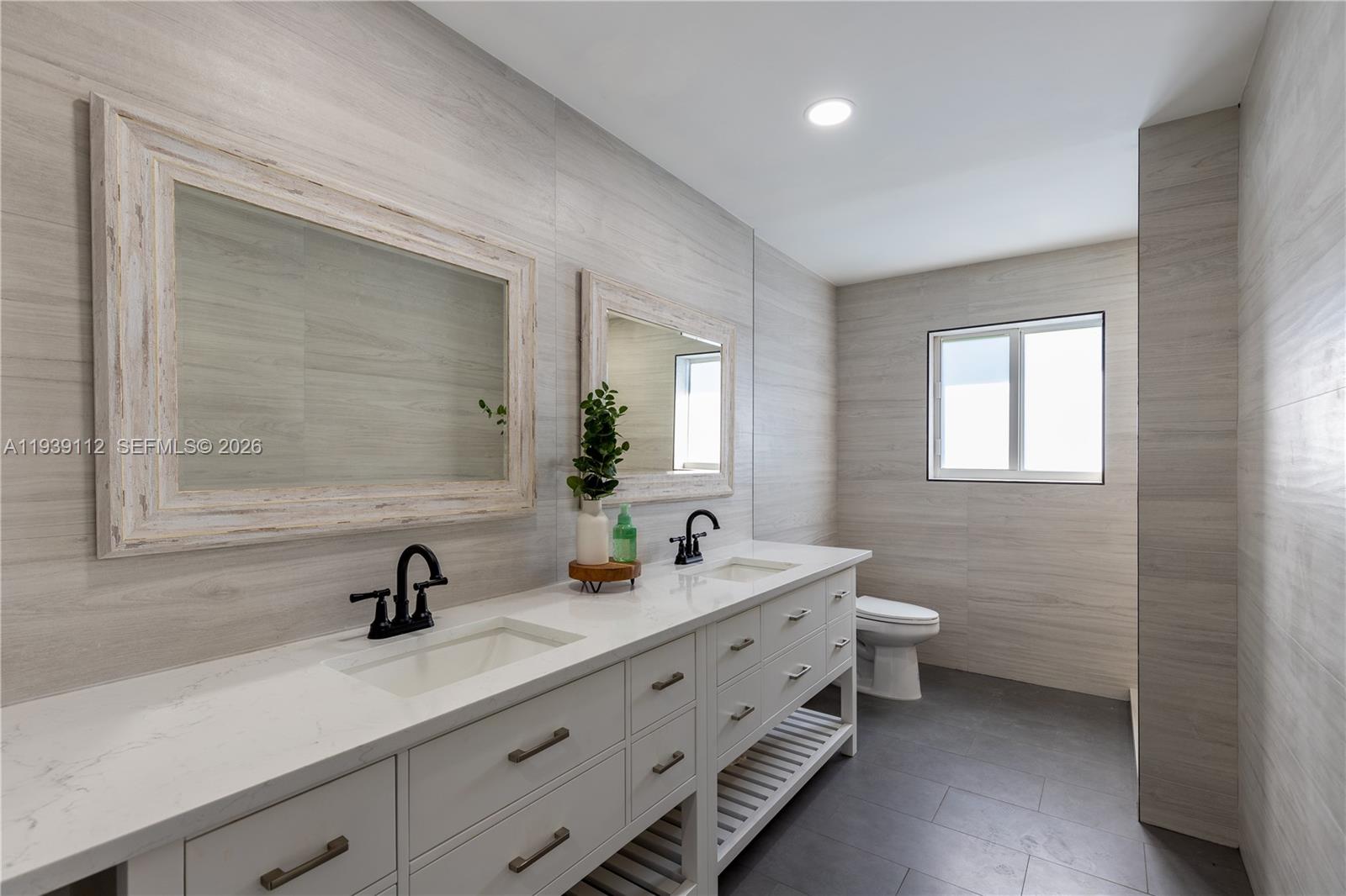 LANDINGS SECOND SEC - Residential Lease