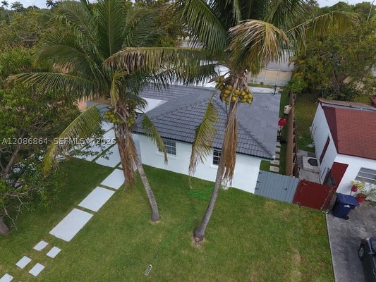 2375 NE 185TH ST, MIAMI, FL 33180 - Image 41671af6ad37c0bfd01c01be2dcda49d/2854411678