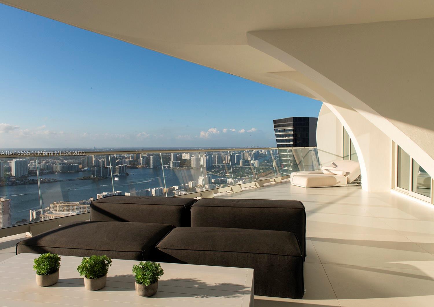 JADE SIGNATURE - Residential