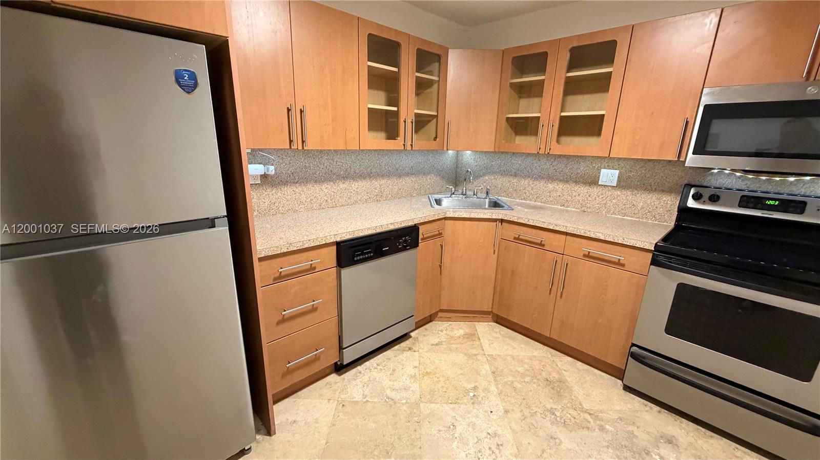 COMMODORE PLAZA CONDO - Residential Lease