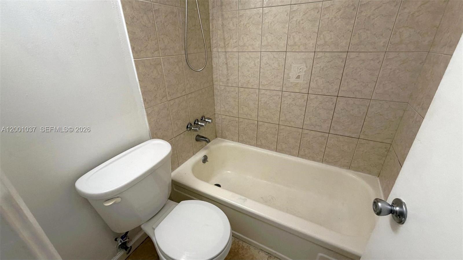 COMMODORE PLAZA CONDO - Residential Lease