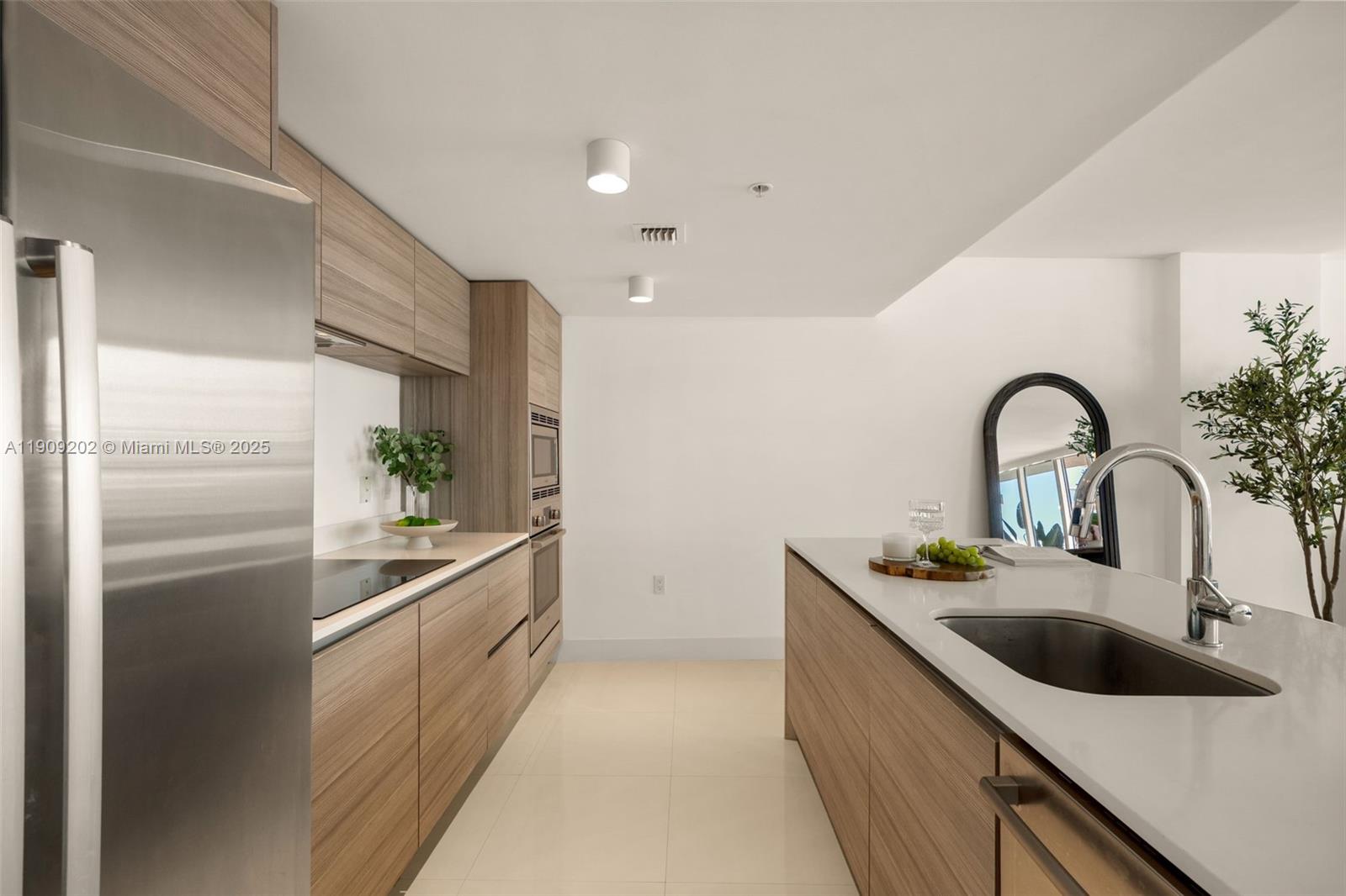 AMD PL OF 2ND OCEAN FRONT - Residential Lease