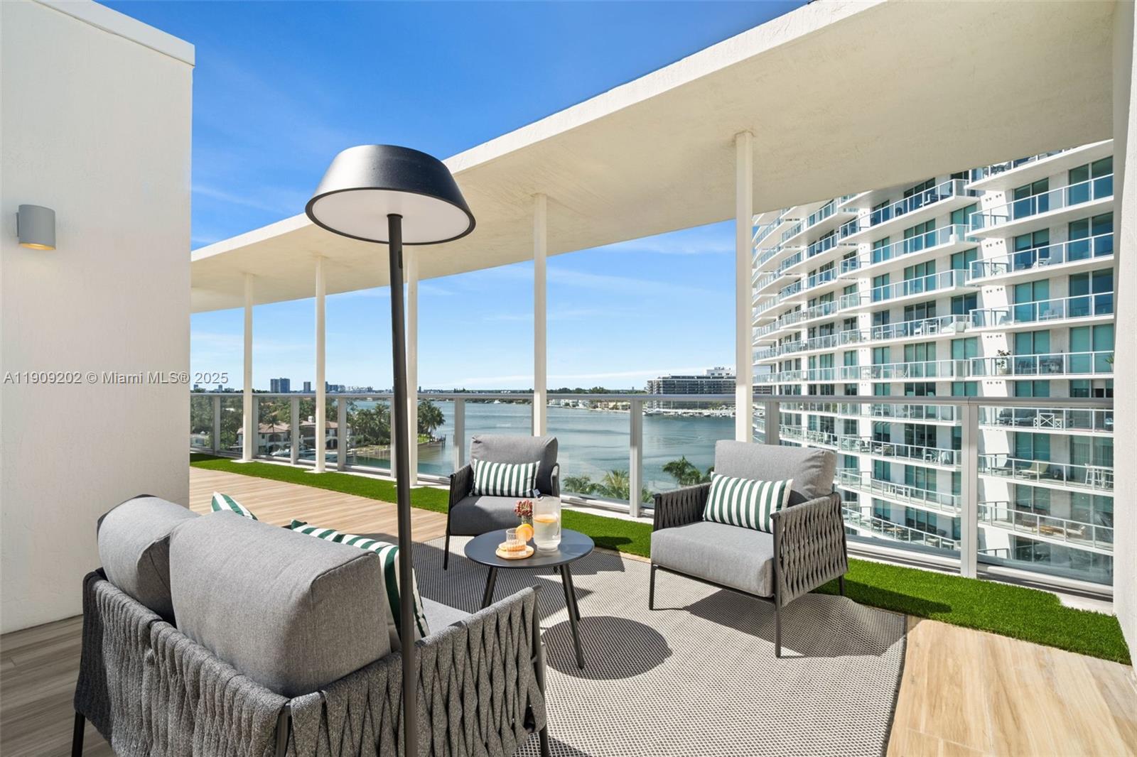 AMD PL OF 2ND OCEAN FRONT - Residential Lease