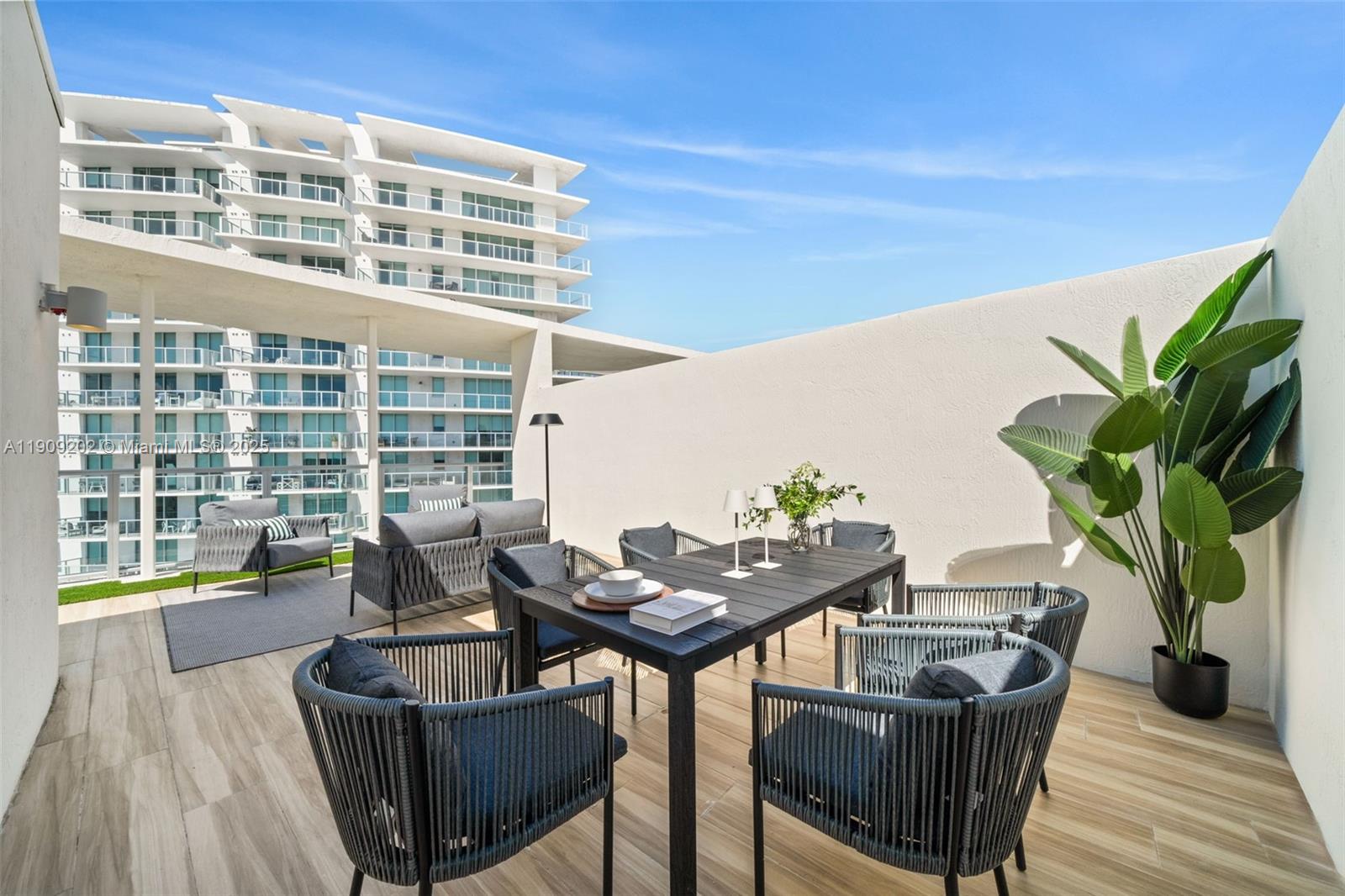 AMD PL OF 2ND OCEAN FRONT - Residential Lease