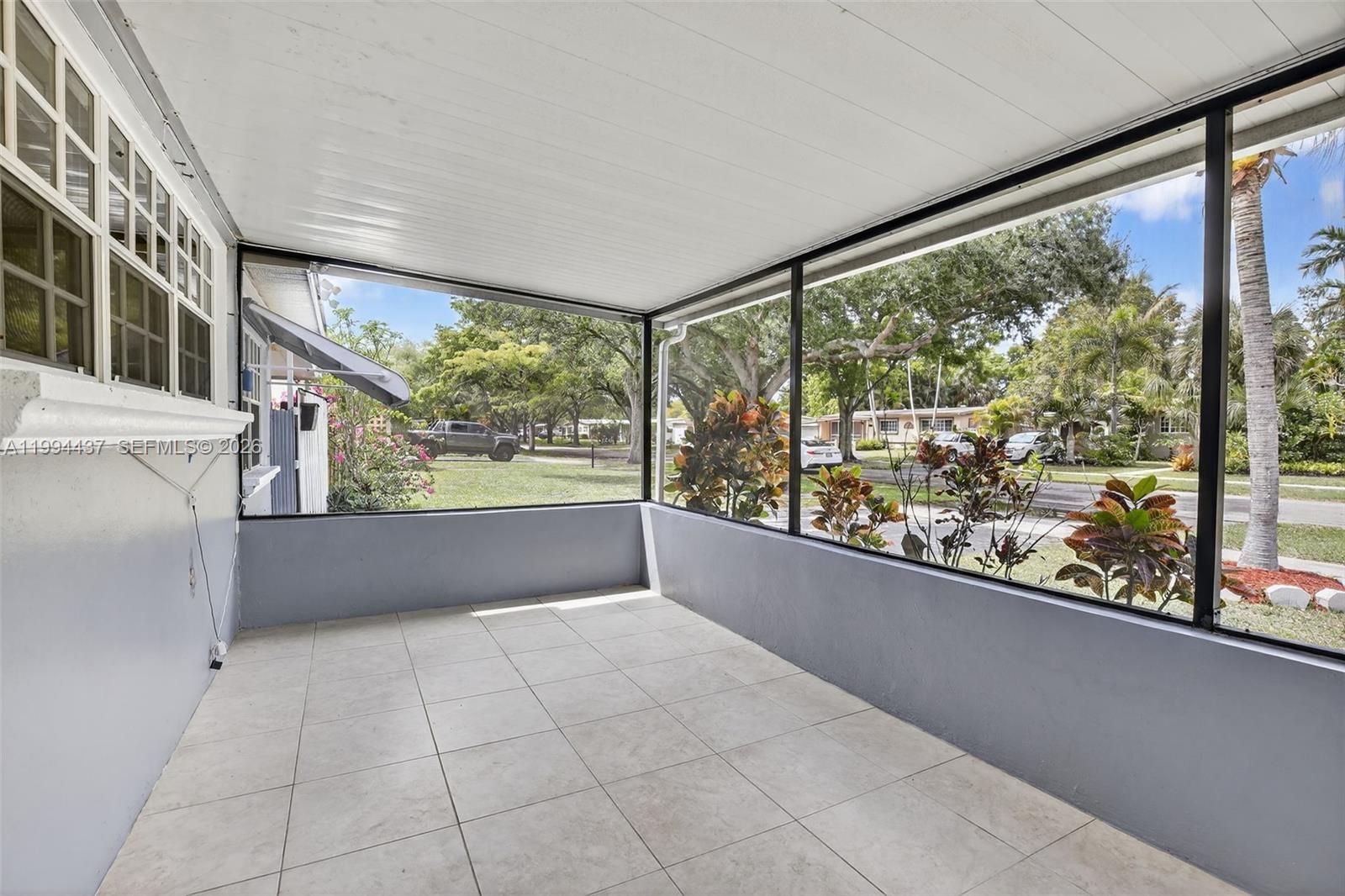 PLANTATION SUNRISE HEIGHT - Residential