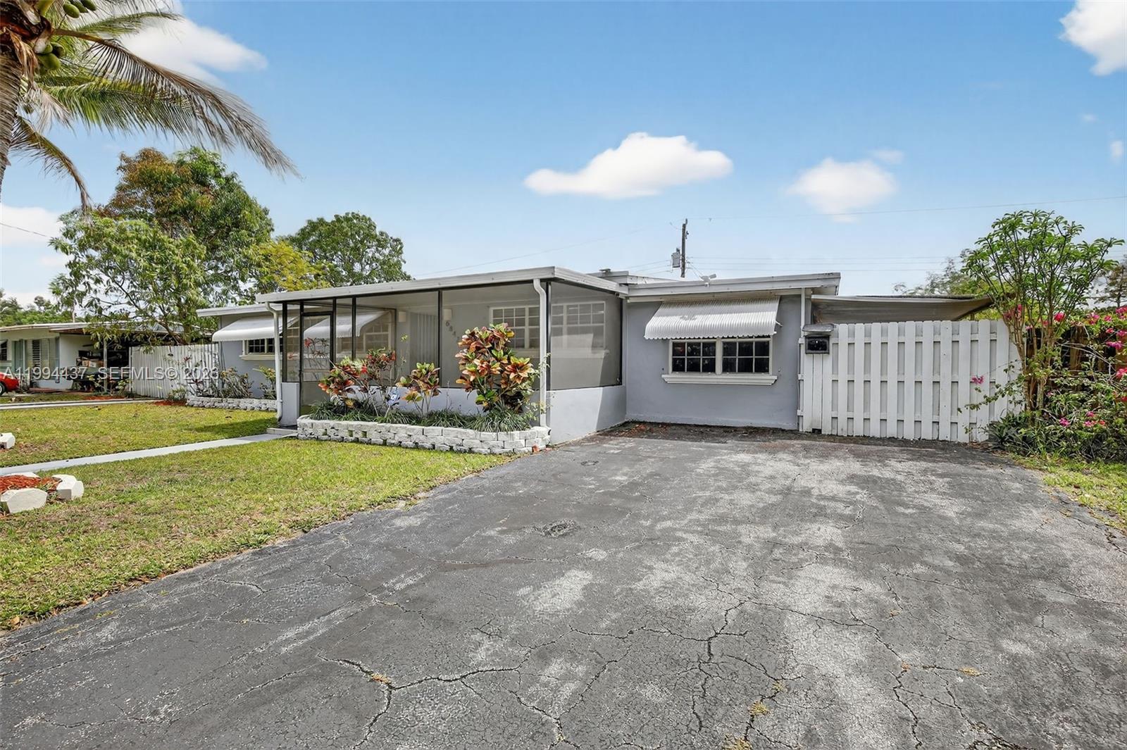 PLANTATION SUNRISE HEIGHT - Residential