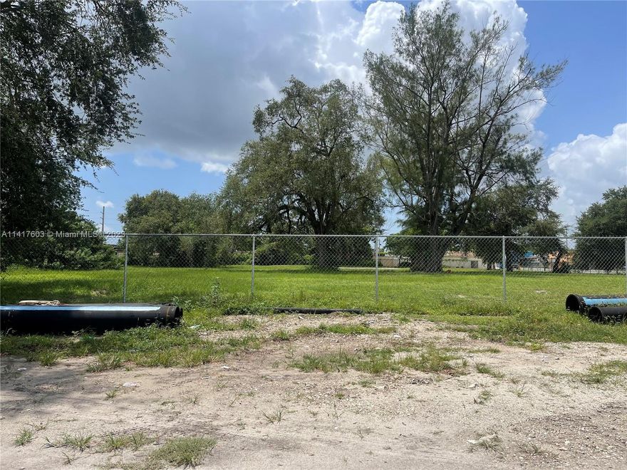 Vacant Land ready to build! Great opportunity to build multifamily homes as well as investment properties. Total lot size is 1.6 acres and it is close to major highways and by Miami dade college campus.