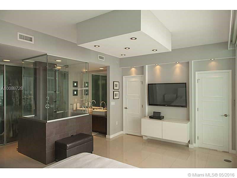 Ten Museum Park Residl Co - Residential Lease