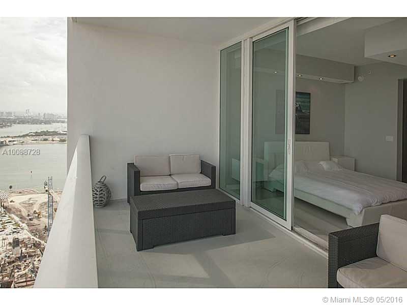 Ten Museum Park Residl Co - Residential Lease