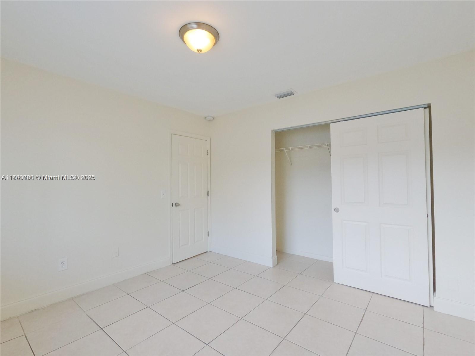 PALM BEACH FARMS CO 7 - Residential Lease