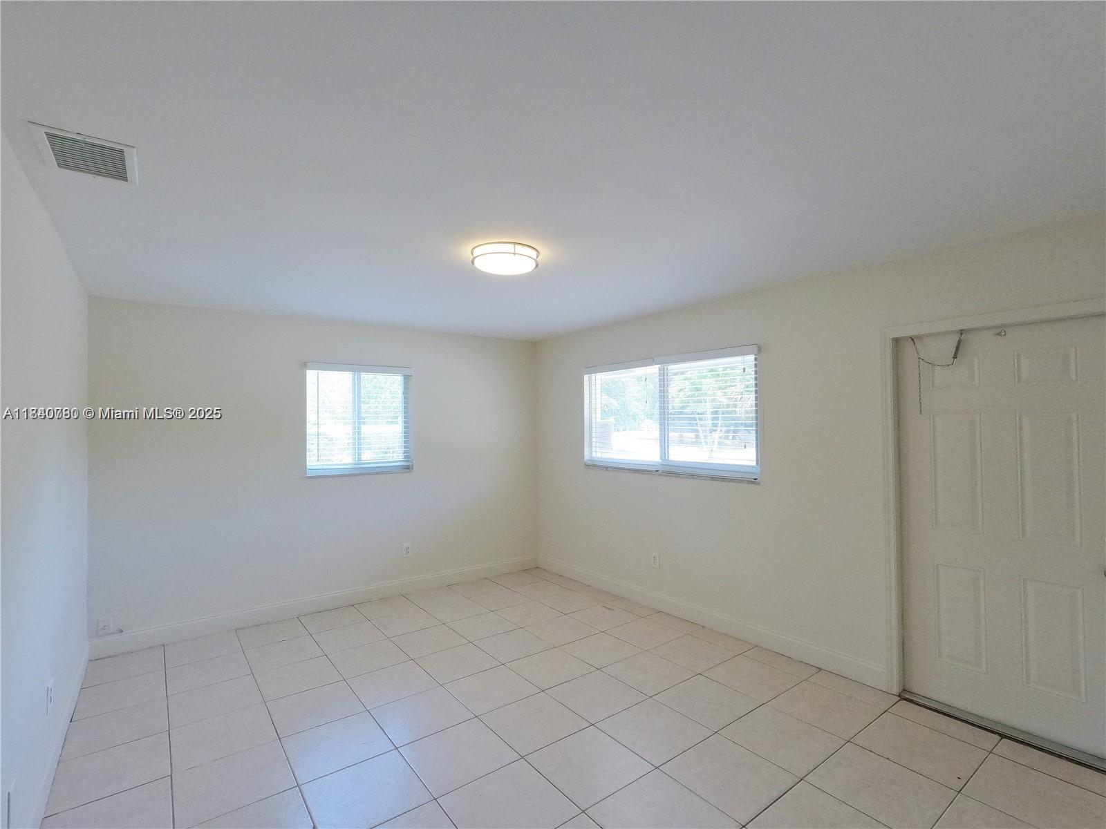 PALM BEACH FARMS CO 7 - Residential Lease