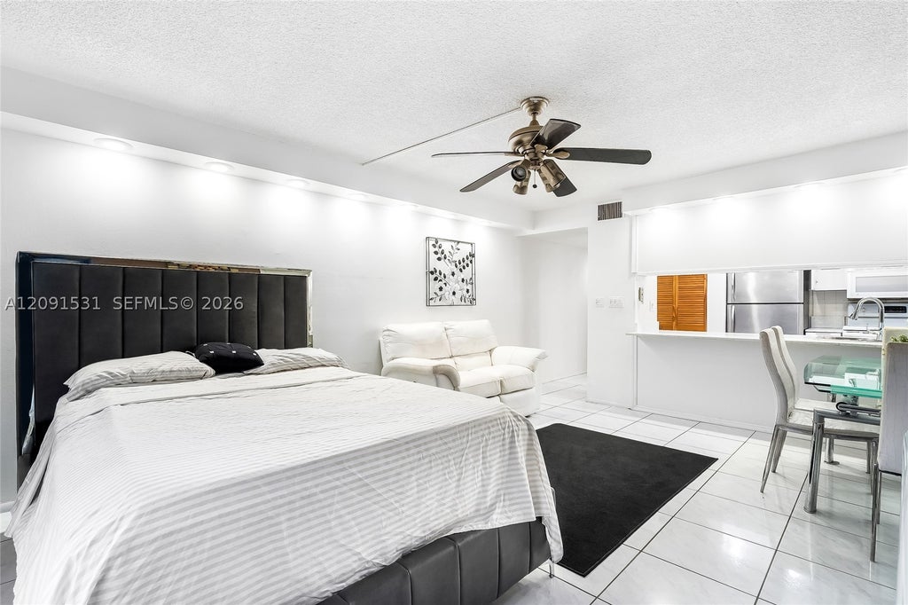 Photo of 3720 Inverrary Dr #1M, Lauderhill, FL 33319 (MLS # A12091531)