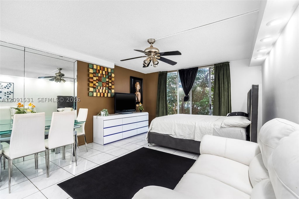 Photo of 3720 Inverrary Dr #1M, Lauderhill, FL 33319 (MLS # A12091531)