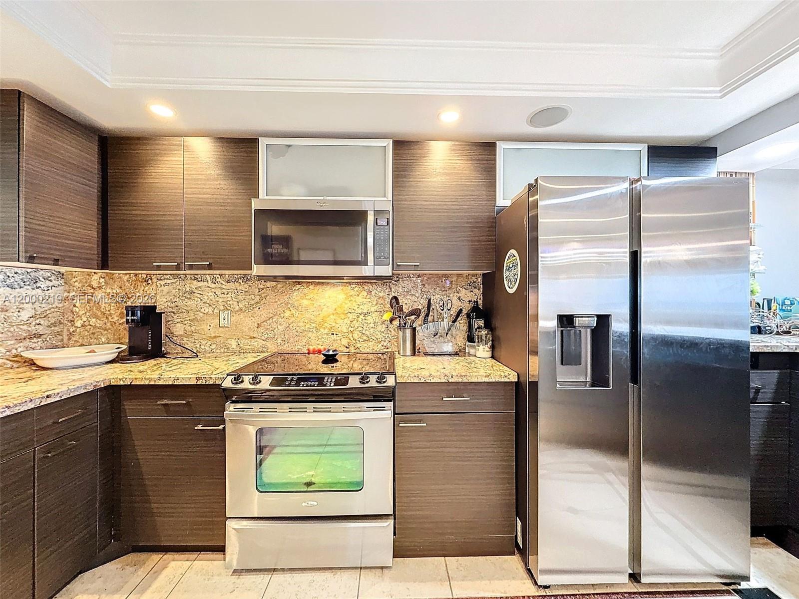 BERMUDA HOUSE CONDOMINIUM - Residential Lease