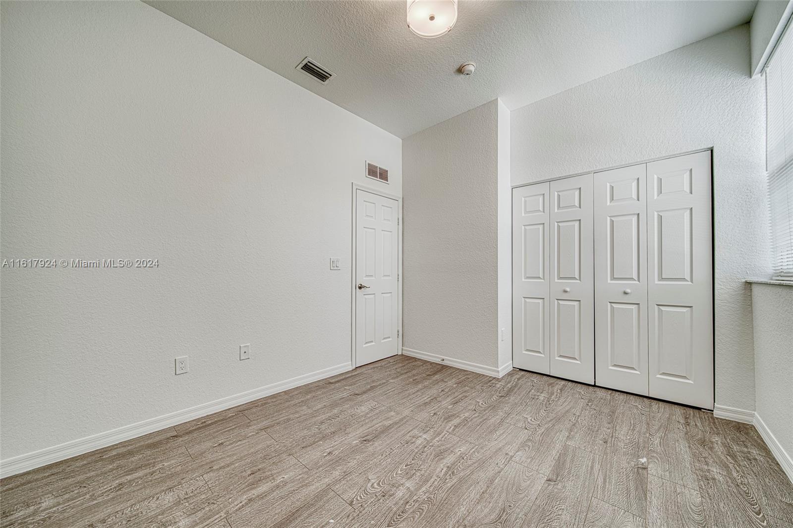 LAS TERRAZAS AT VIZCAYA C - Residential Lease