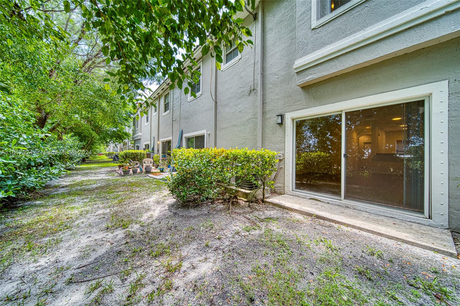 LAS TERRAZAS AT VIZCAYA C - Residential Lease