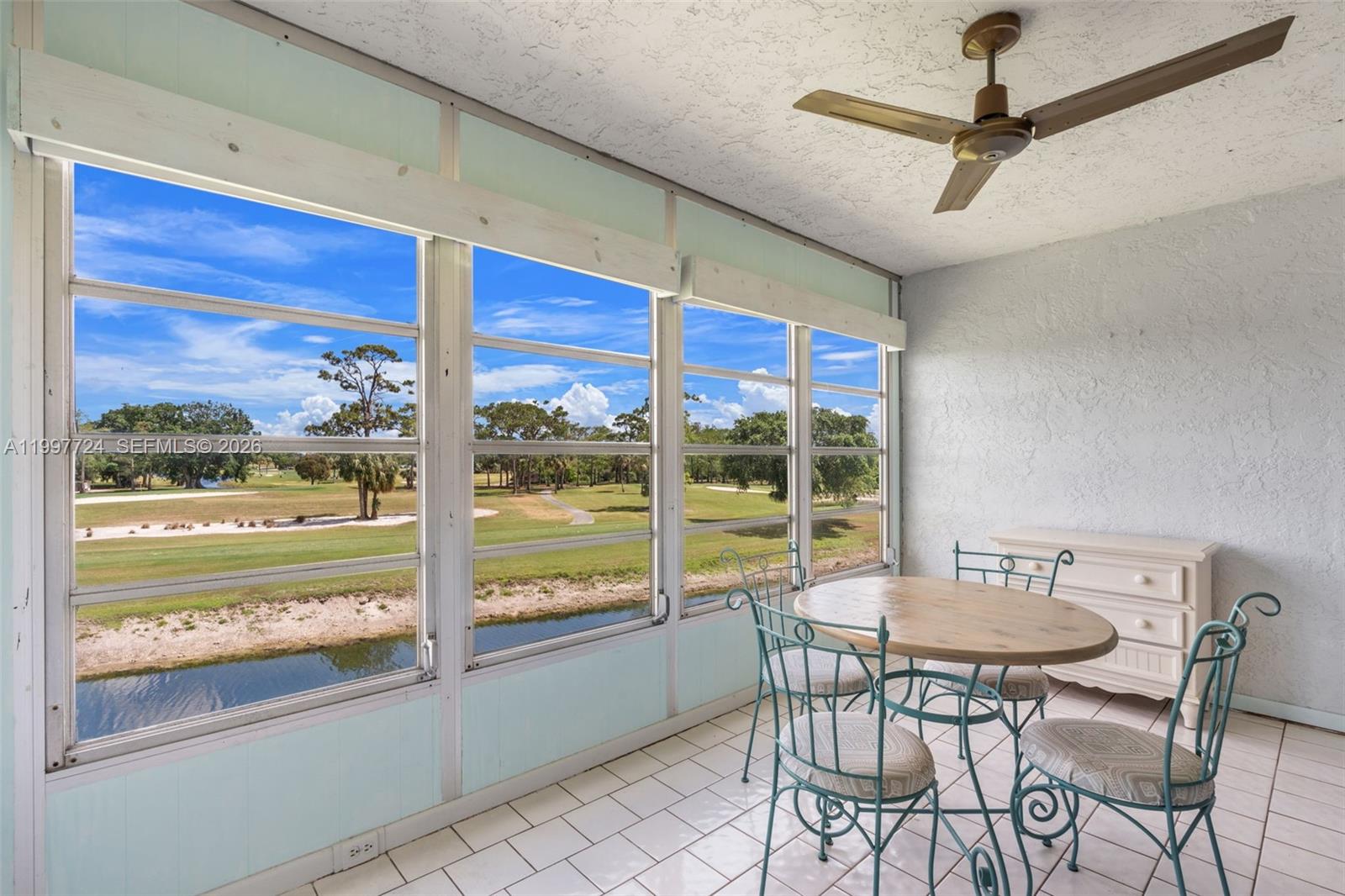 PALM SPRINGS 2 - Residential