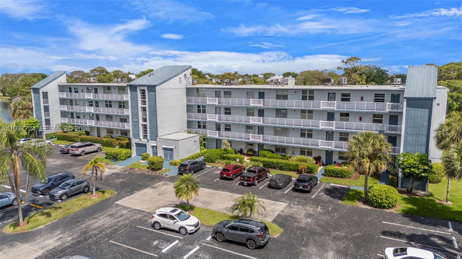 PALM SPRINGS 2 - Residential