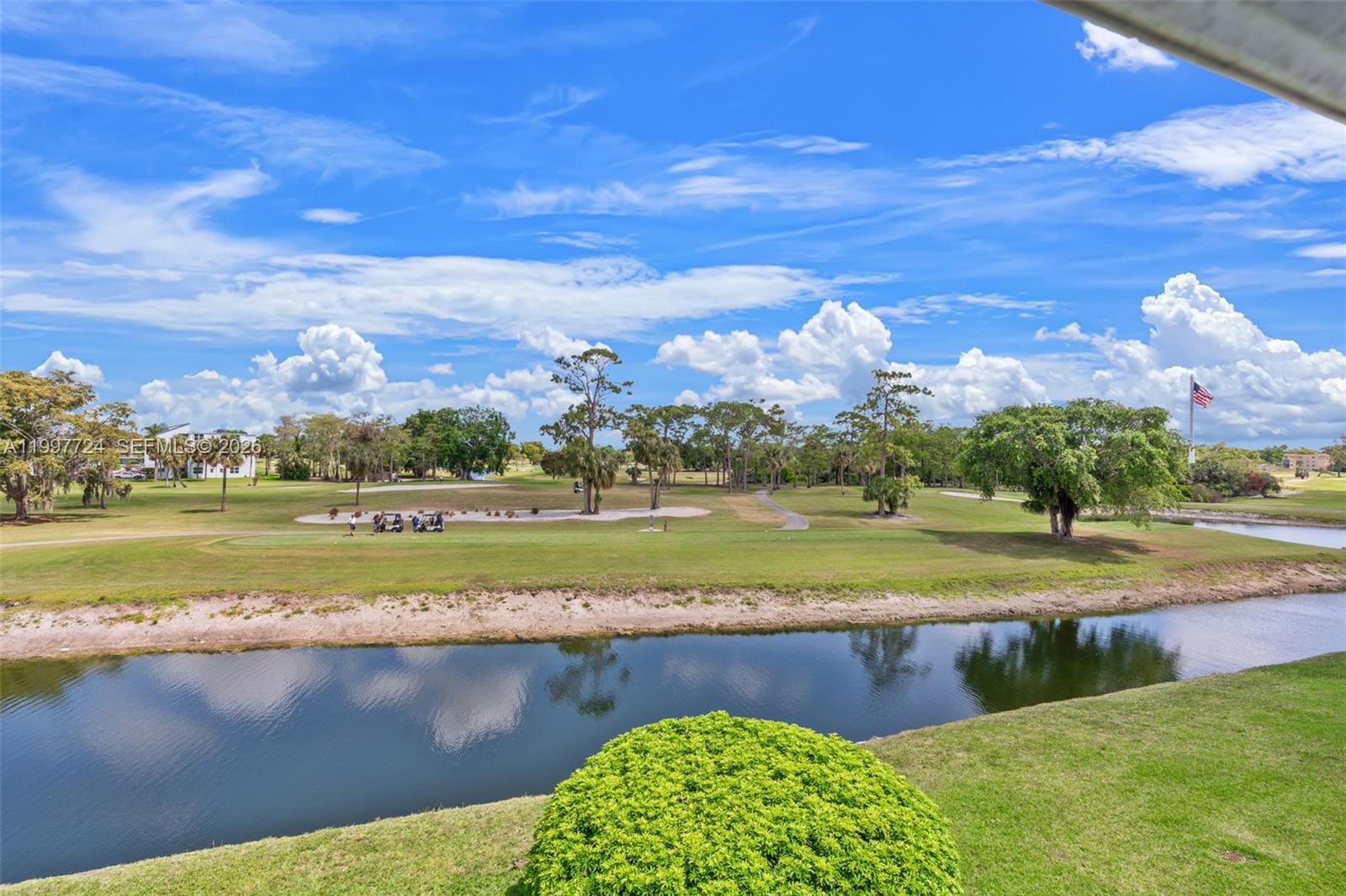 PALM SPRINGS 2 - Residential