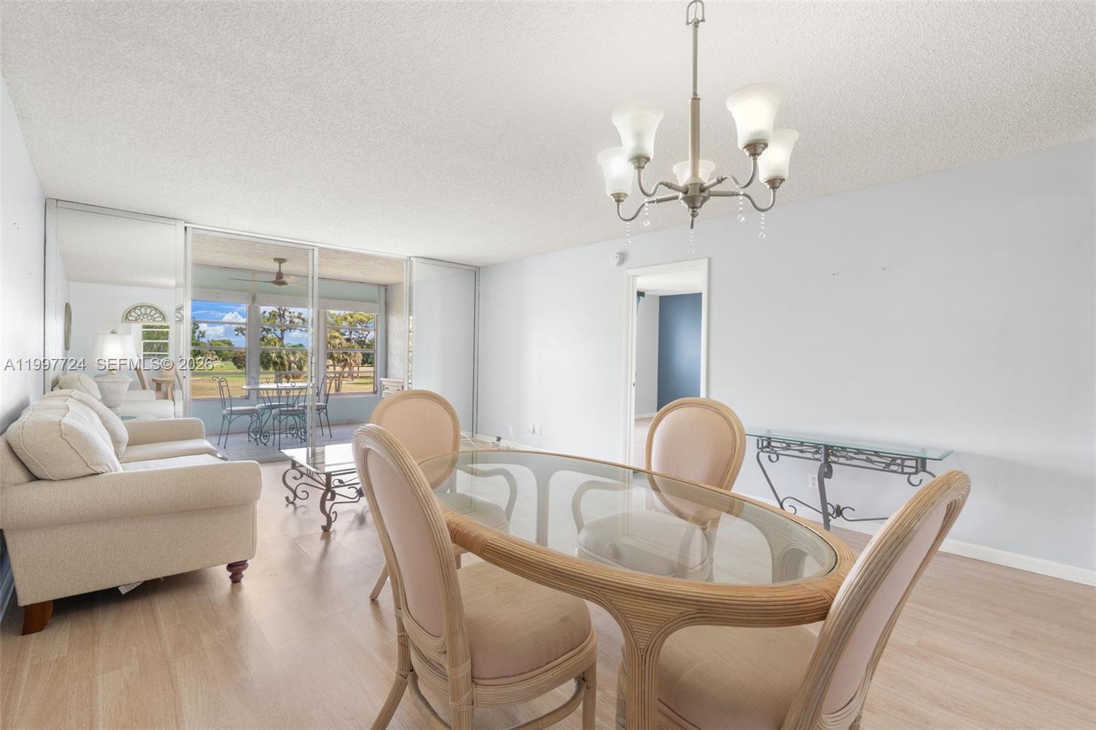 PALM SPRINGS 2 - Residential