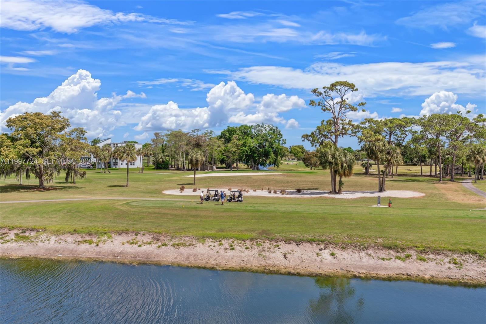 PALM SPRINGS 2 - Residential
