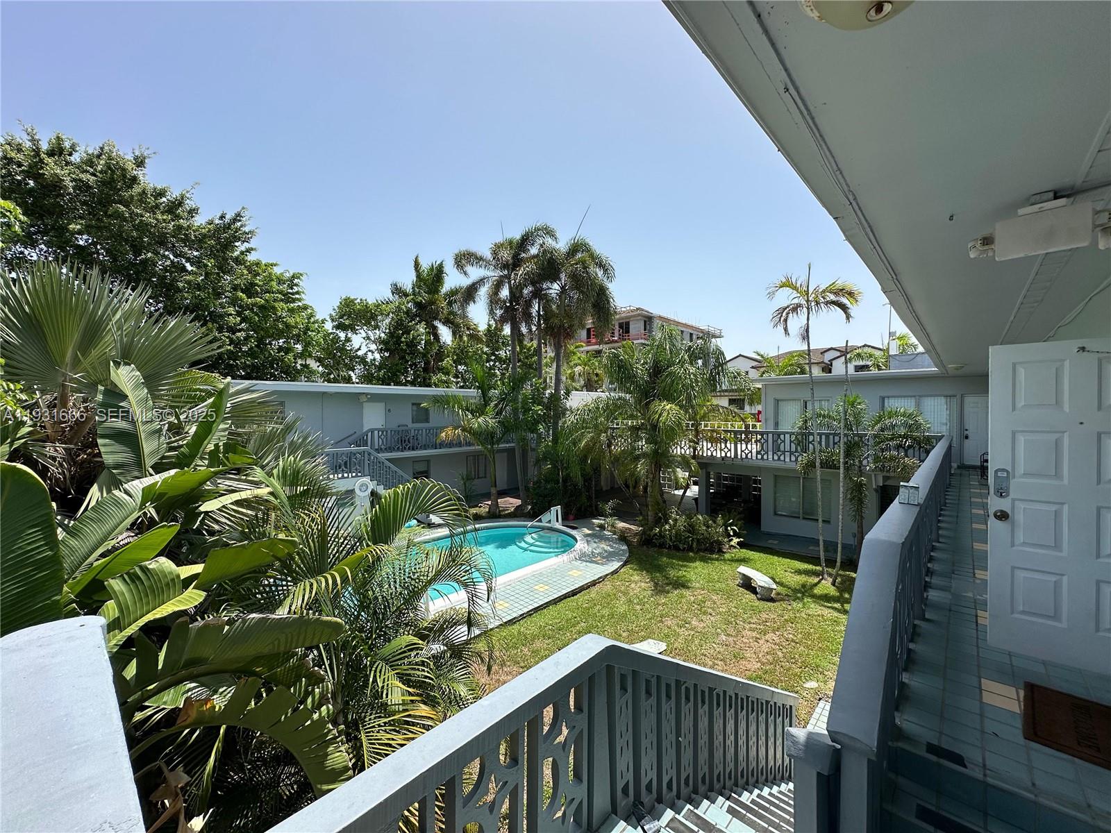 ISLE OF VENICE APTS INC - Residential Lease