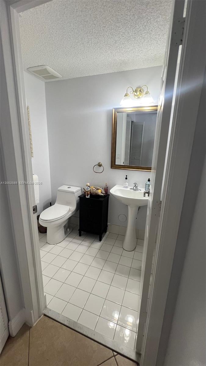 WEST LAKE VILLAGE PLAT - Residential Lease