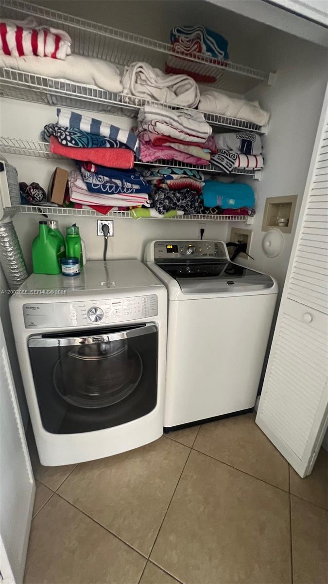 WEST LAKE VILLAGE PLAT - Residential Lease