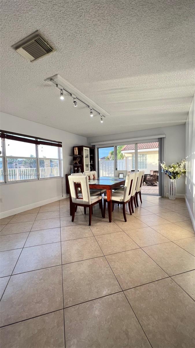 WEST LAKE VILLAGE PLAT - Residential Lease