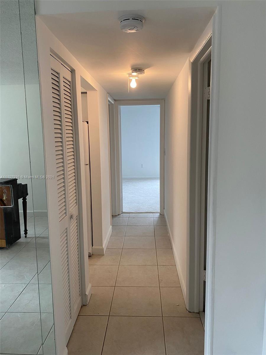 CARIBBEAN BREEZE CONDO - Residential