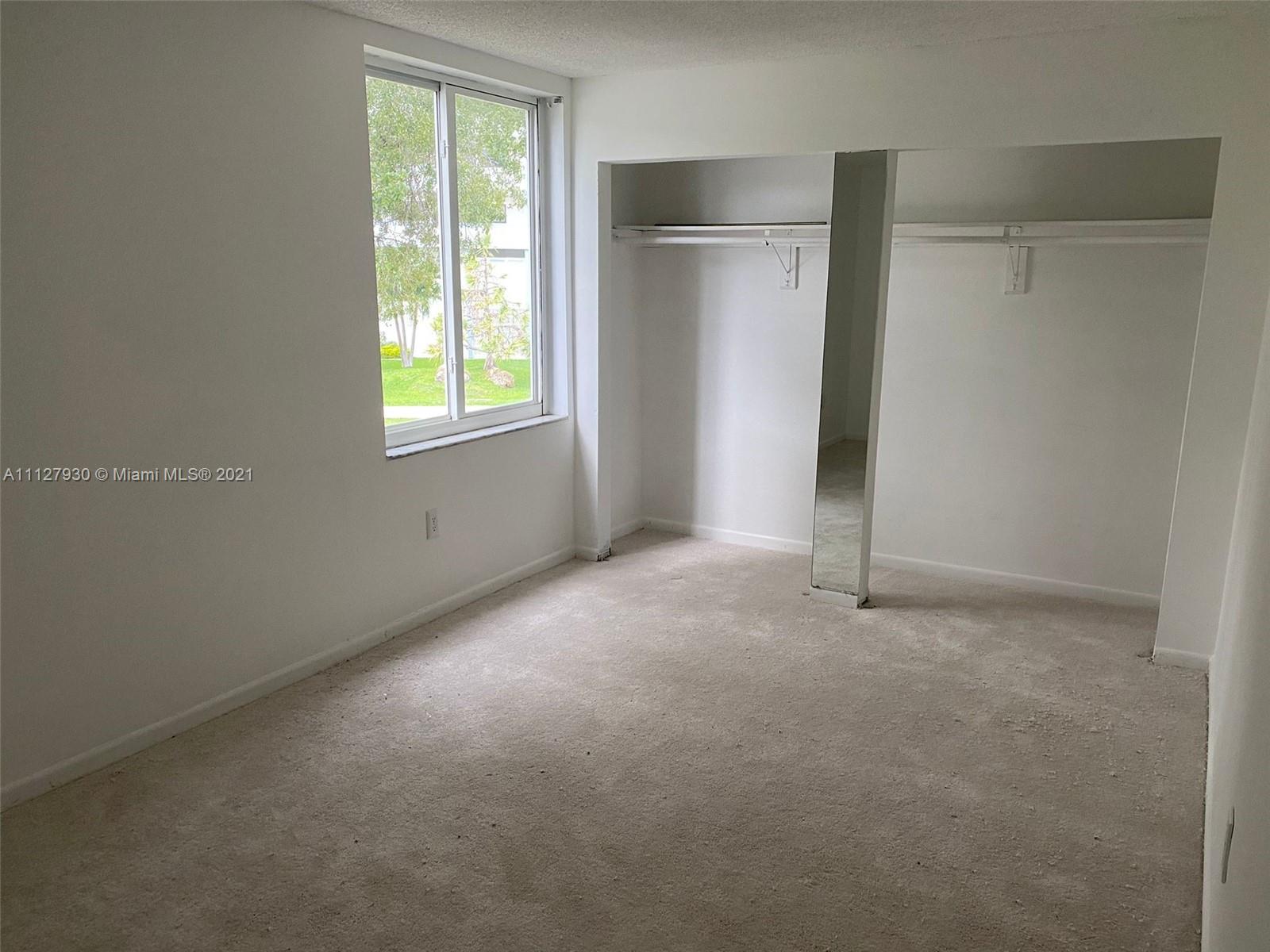 CARIBBEAN BREEZE CONDO - Residential