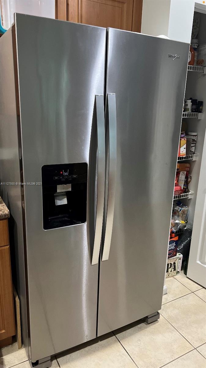 CARIBBEAN BREEZE CONDO - Residential