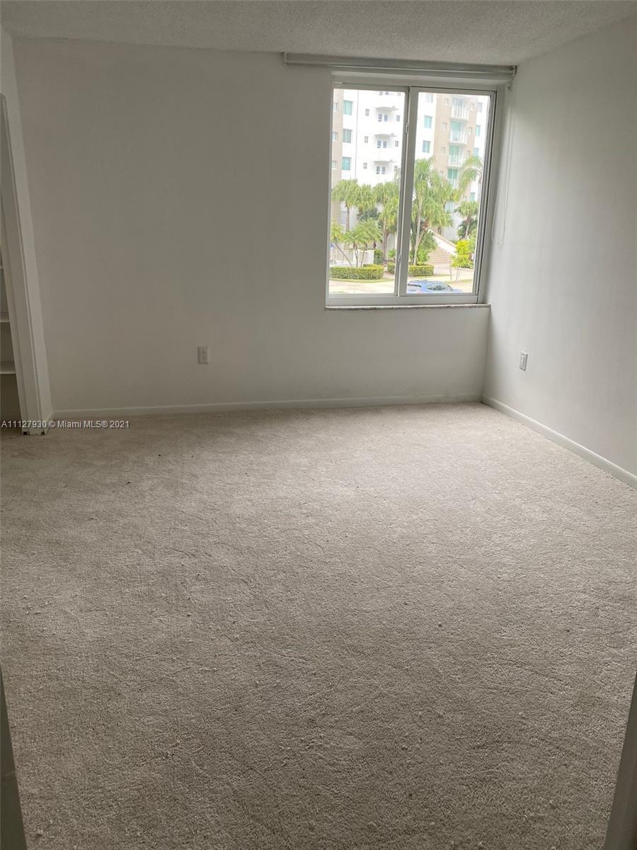 CARIBBEAN BREEZE CONDO - Residential