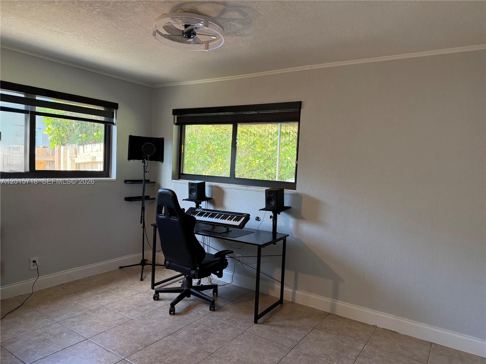 SUNSHINE PARK ESTATES ADD - Residential