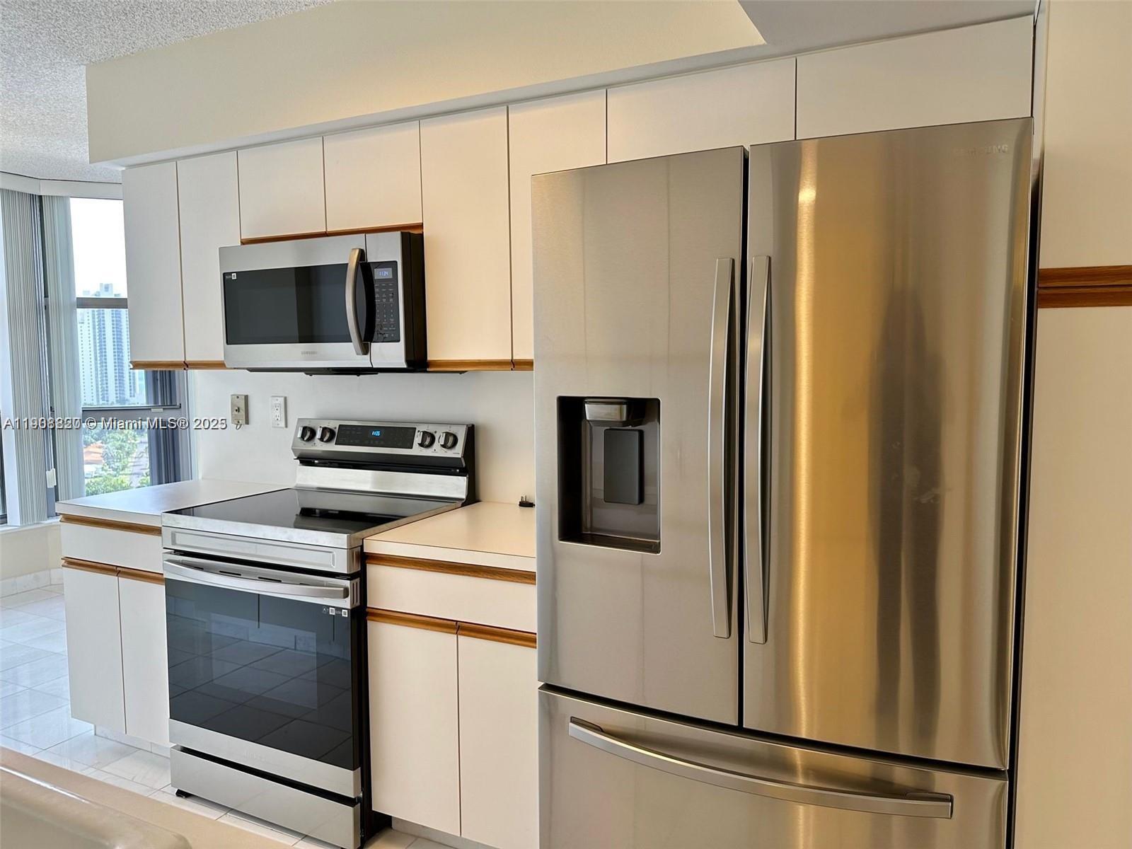 MYSTIC POINTE CONDO NO TH - Residential Lease