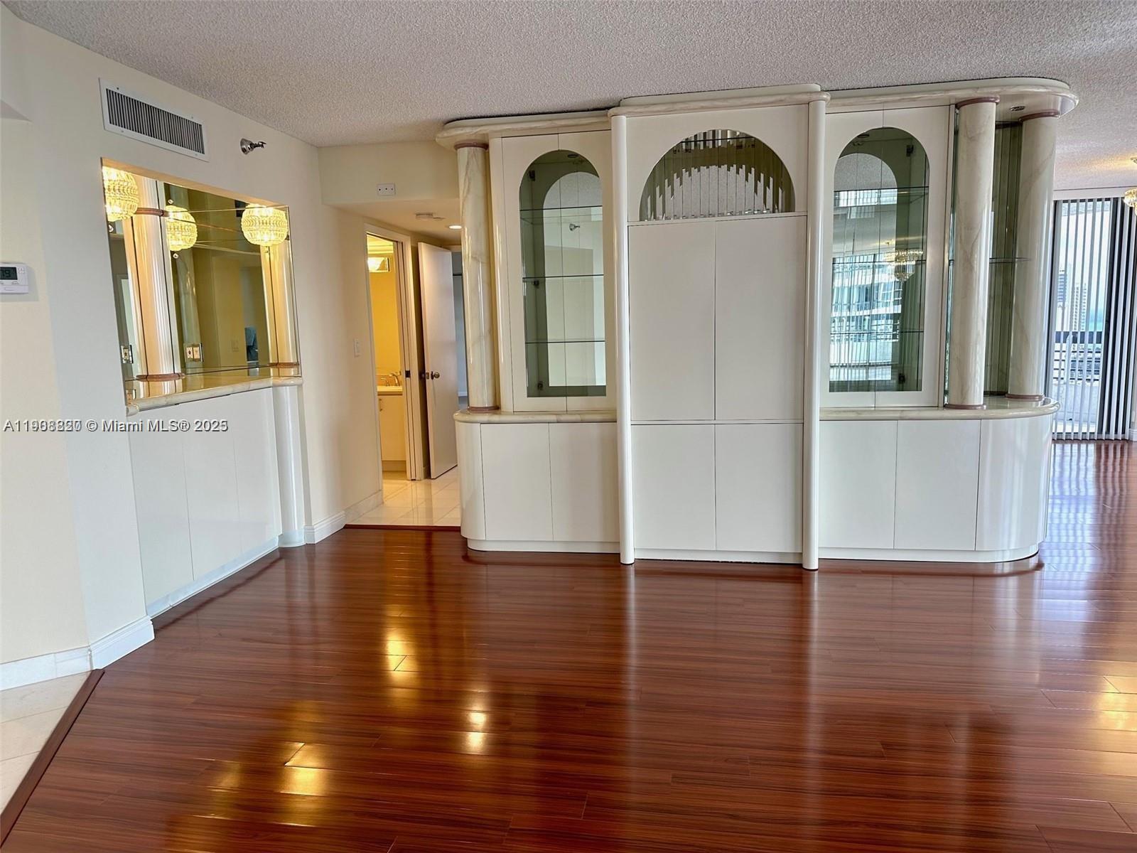 MYSTIC POINTE CONDO NO TH - Residential Lease