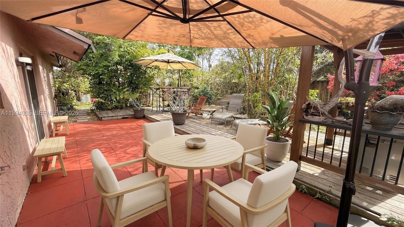 SUNRISE GOLF VILLAGE - Residential