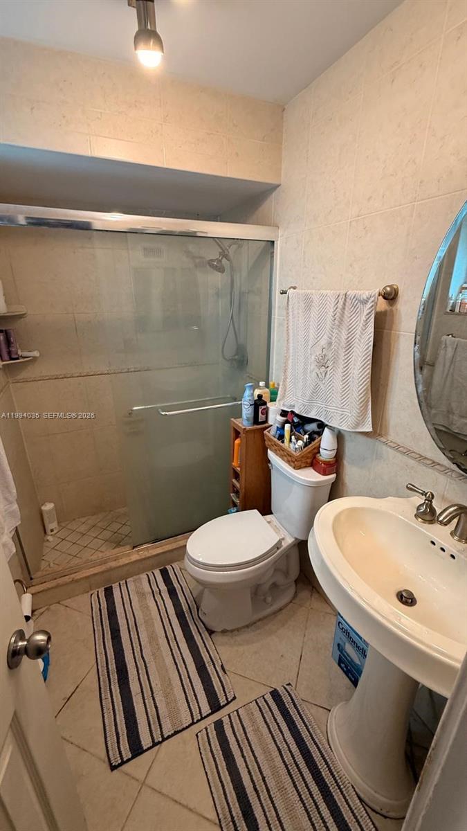 SUNRISE GOLF VILLAGE - Residential