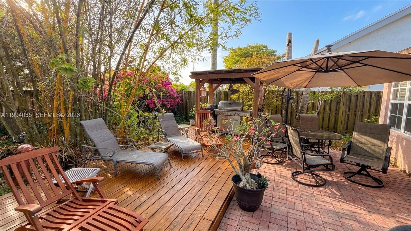 SUNRISE GOLF VILLAGE - Residential