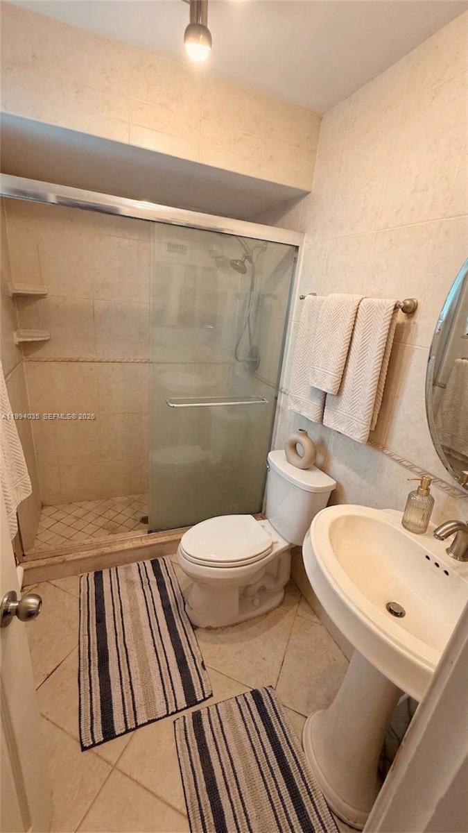 SUNRISE GOLF VILLAGE - Residential