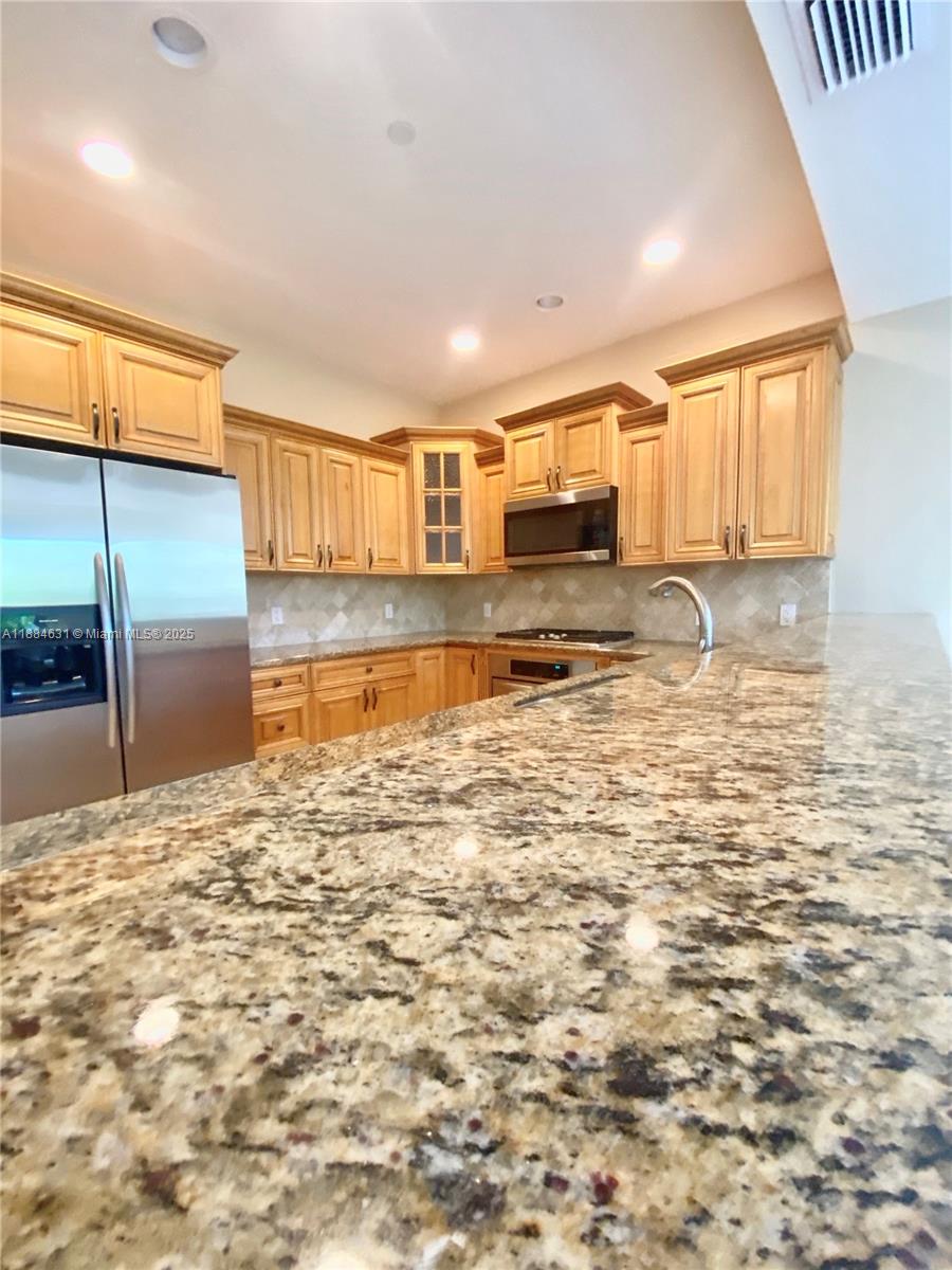 WAVERLY PLACE - Residential Lease