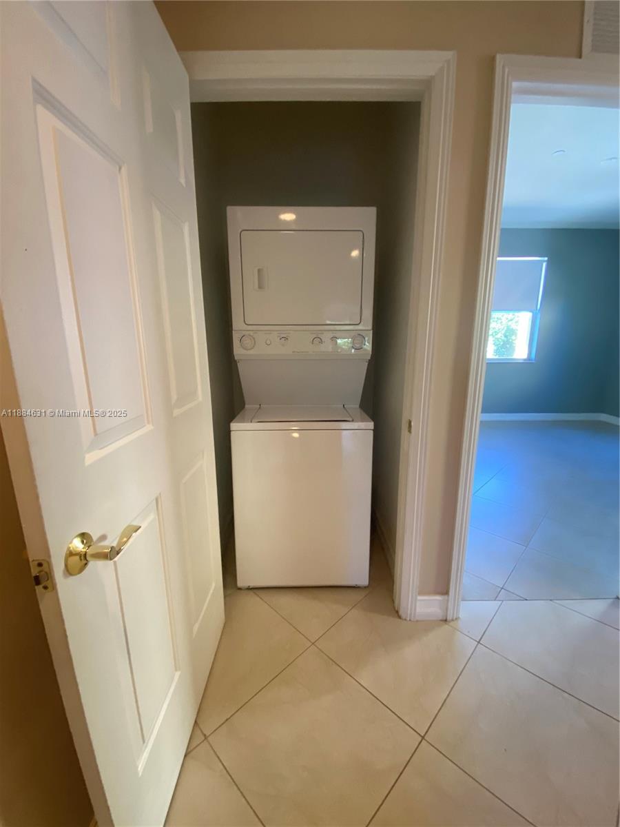 WAVERLY PLACE - Residential Lease
