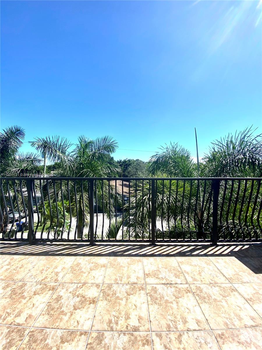 WAVERLY PLACE - Residential Lease