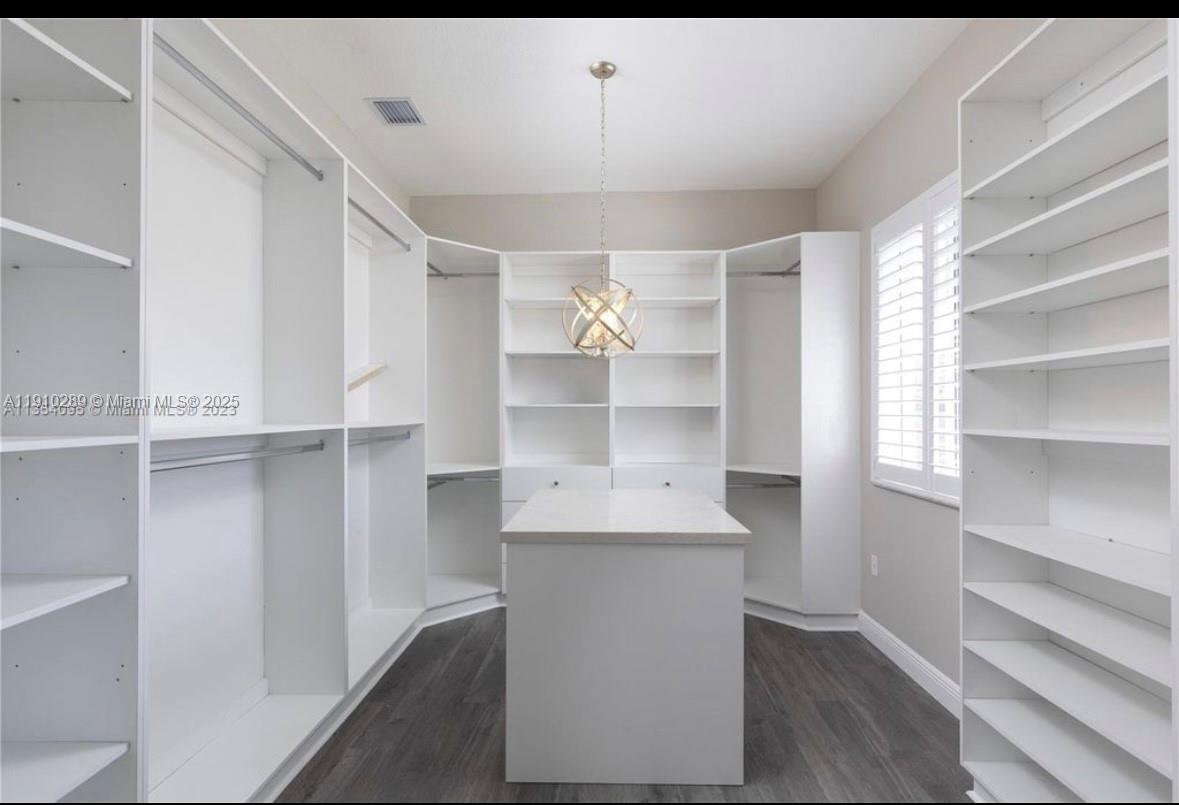 PALMETTO BAY ESTATES - Residential