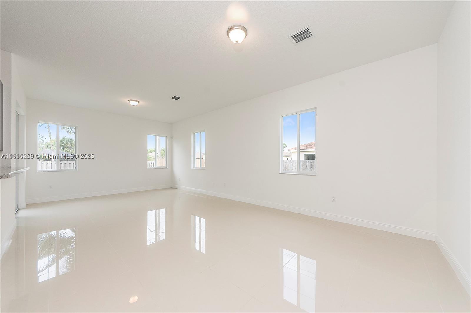 PALMETTO BAY ESTATES - Residential