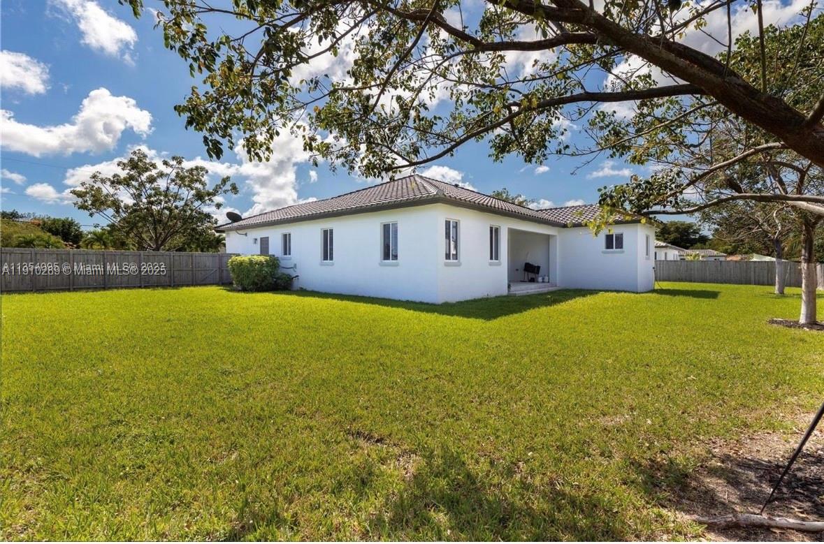 PALMETTO BAY ESTATES - Residential