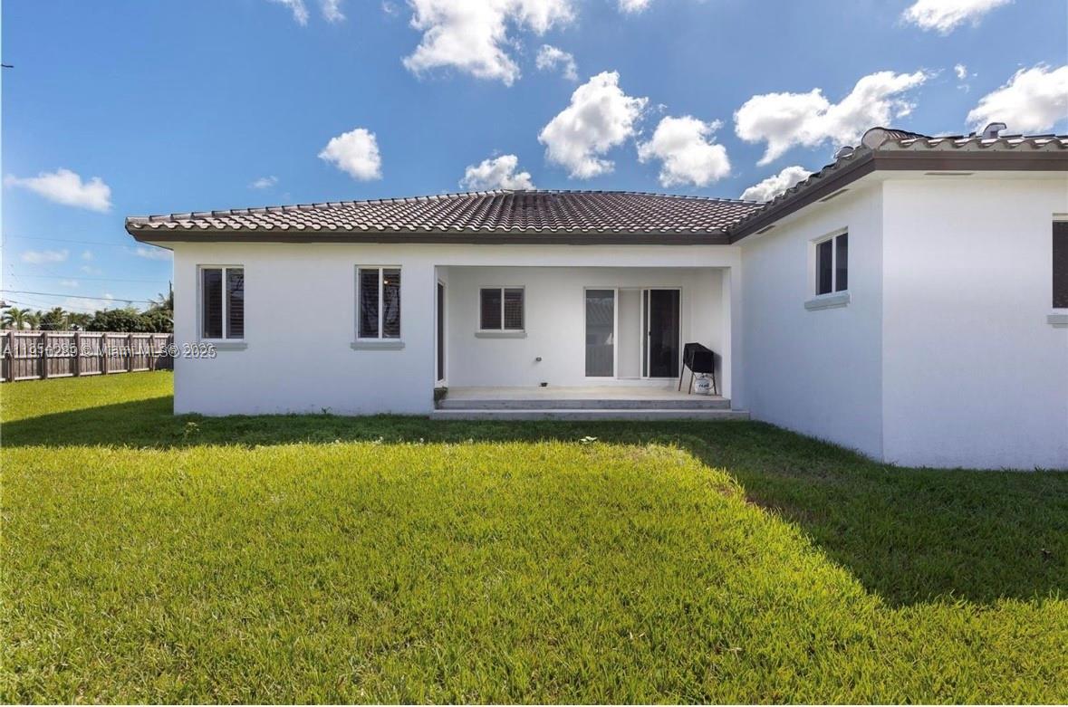 PALMETTO BAY ESTATES - Residential